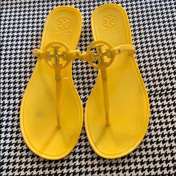 yellow jelly tory burch